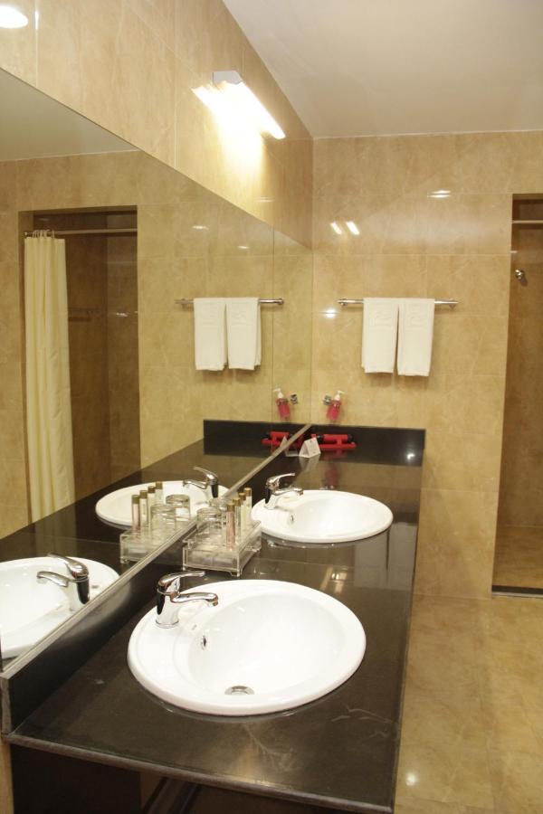 Hotel Victoria Garden Camama Δωμάτιο φωτογραφία